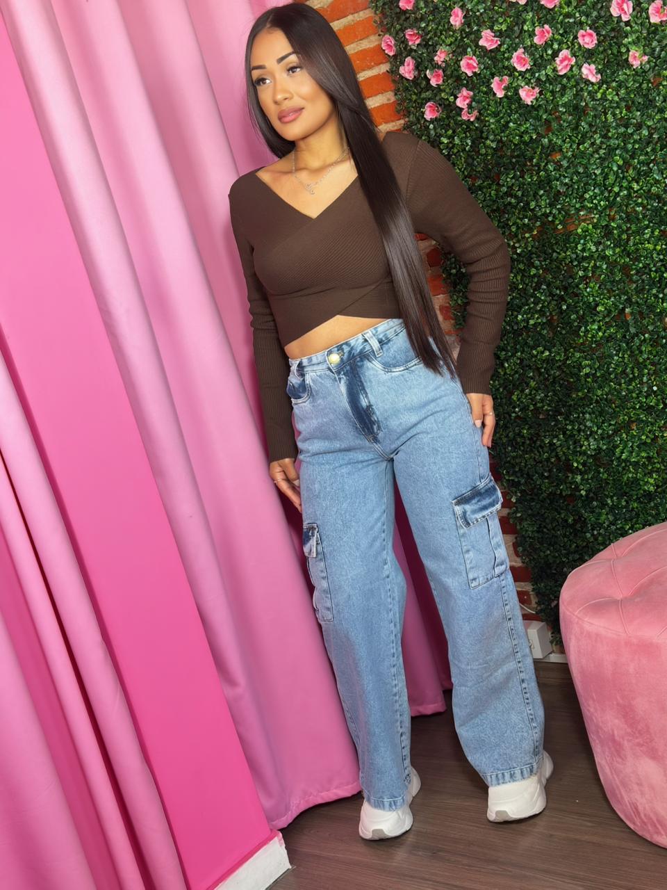 WhatsApp Image 2026-05-15 at 13.28.32 Calça Jeans Cargo Wide Leg Clara - Imagem 1