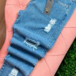 Calça Jeans Mom - Faixa Rosa
